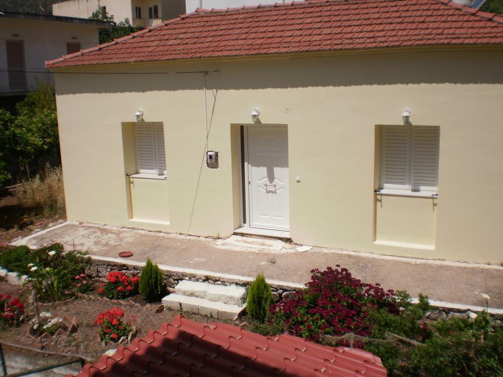 Pension Gina Méthana Buitenkant foto